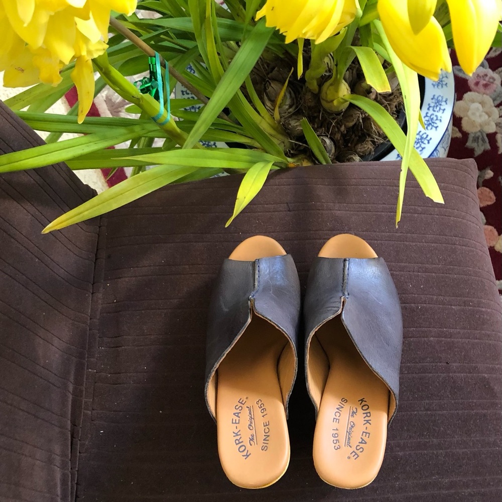 Kork Ease brand new slide shoes